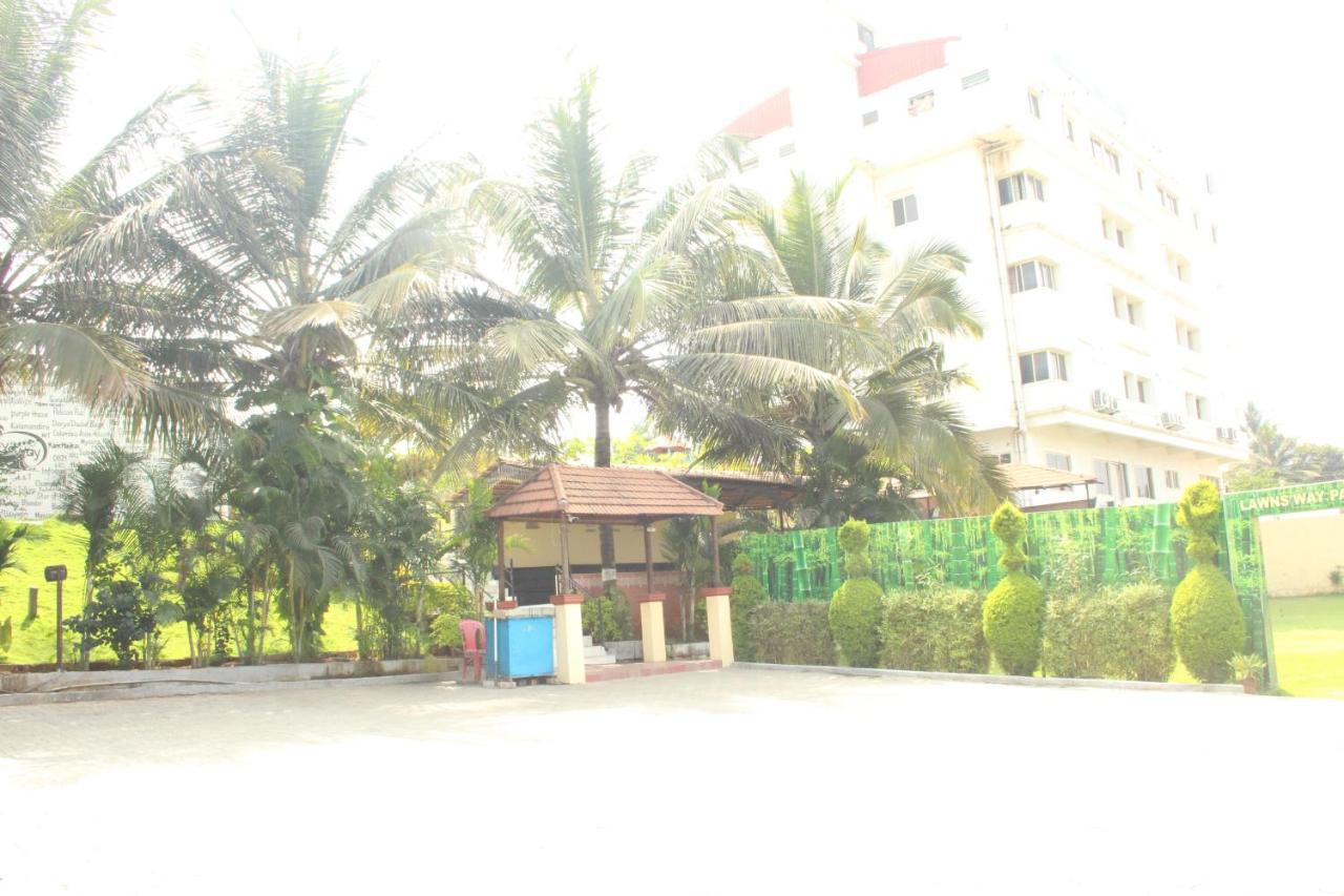 Hotel Stay By The Way Mysore Eksteriør billede