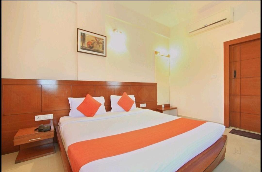 Hotel Stay By The Way Mysore Eksteriør billede