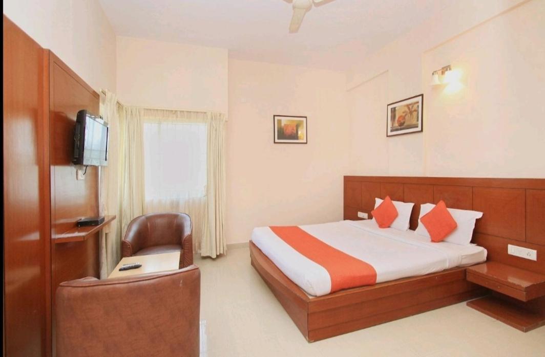 Hotel Stay By The Way Mysore Eksteriør billede