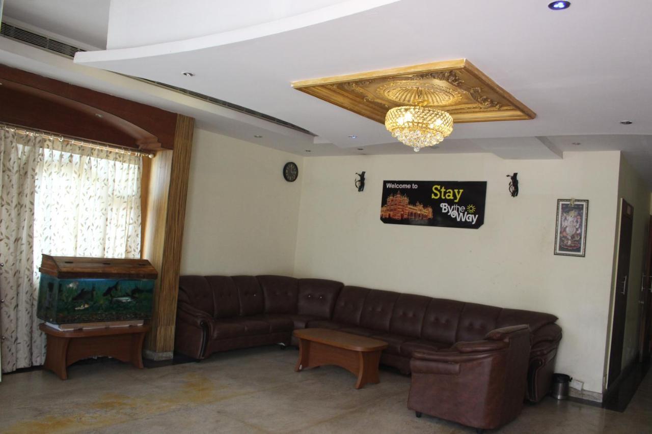 Hotel Stay By The Way Mysore Eksteriør billede