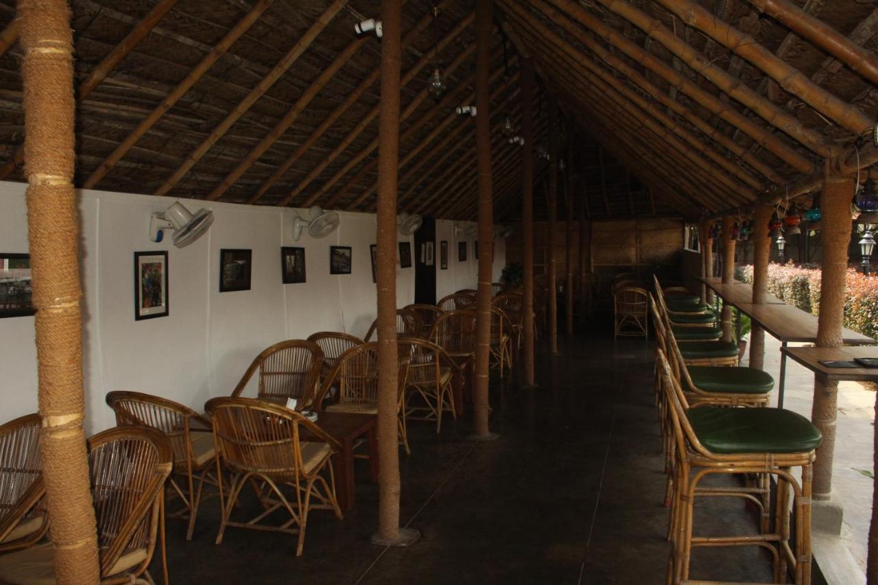 Hotel Stay By The Way Mysore Eksteriør billede