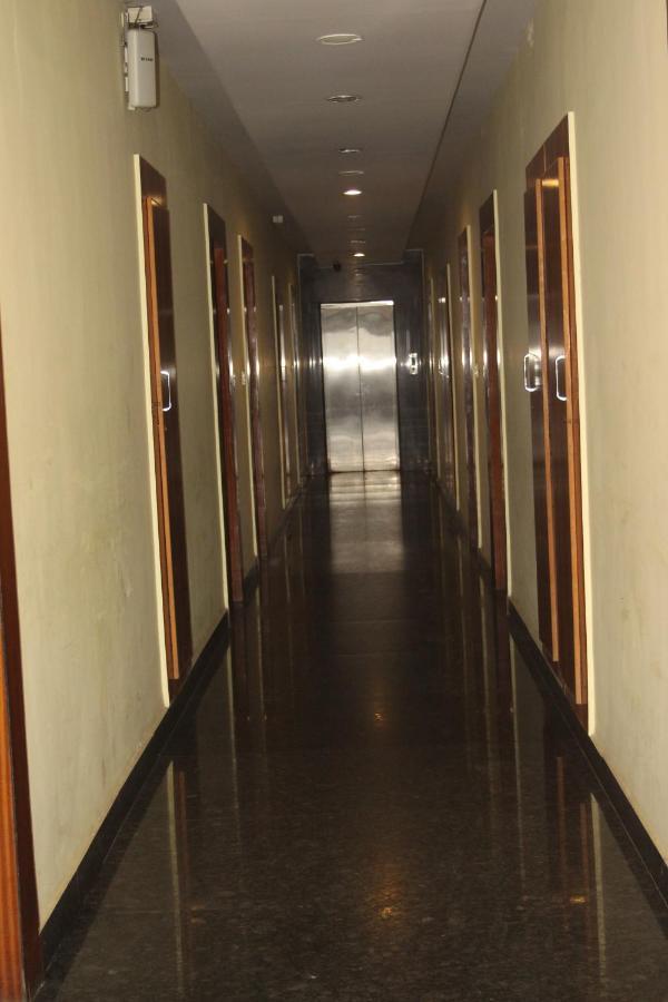 Hotel Stay By The Way Mysore Eksteriør billede