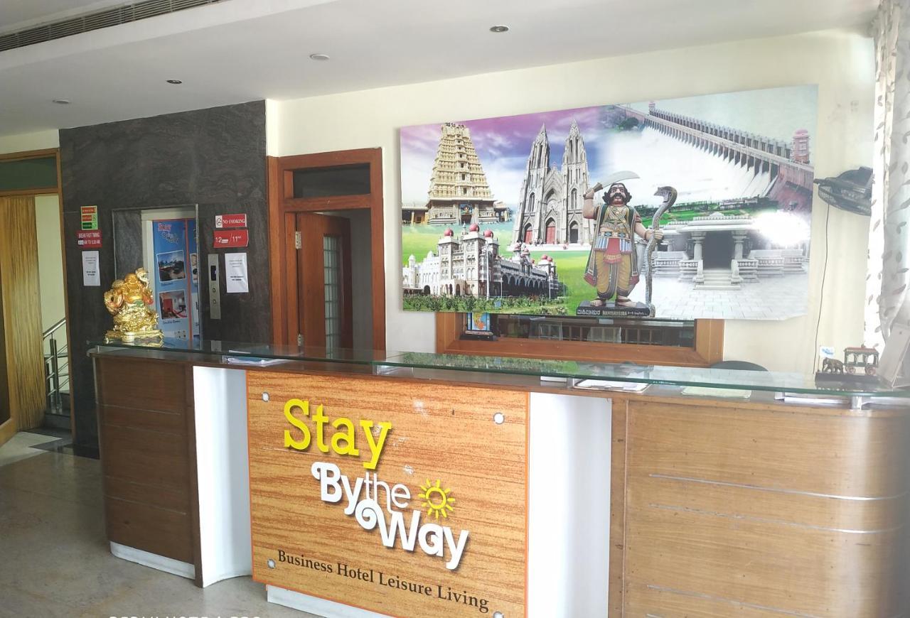 Hotel Stay By The Way Mysore Eksteriør billede