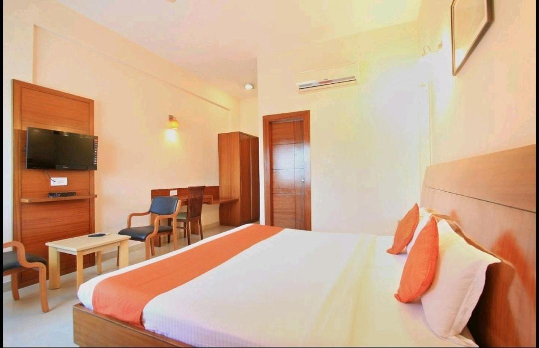 Hotel Stay By The Way Mysore Eksteriør billede