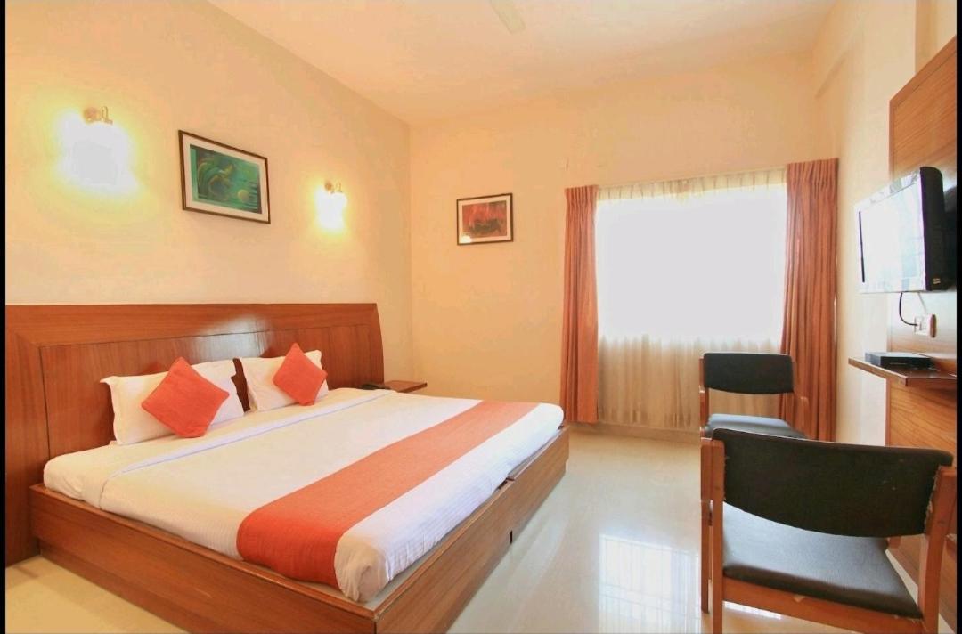 Hotel Stay By The Way Mysore Eksteriør billede